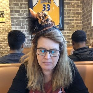 Meet your Posher, Lori